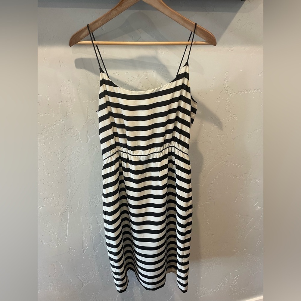Women’s 100% silk J.Crew, easy Black and White Striped Dress size 4